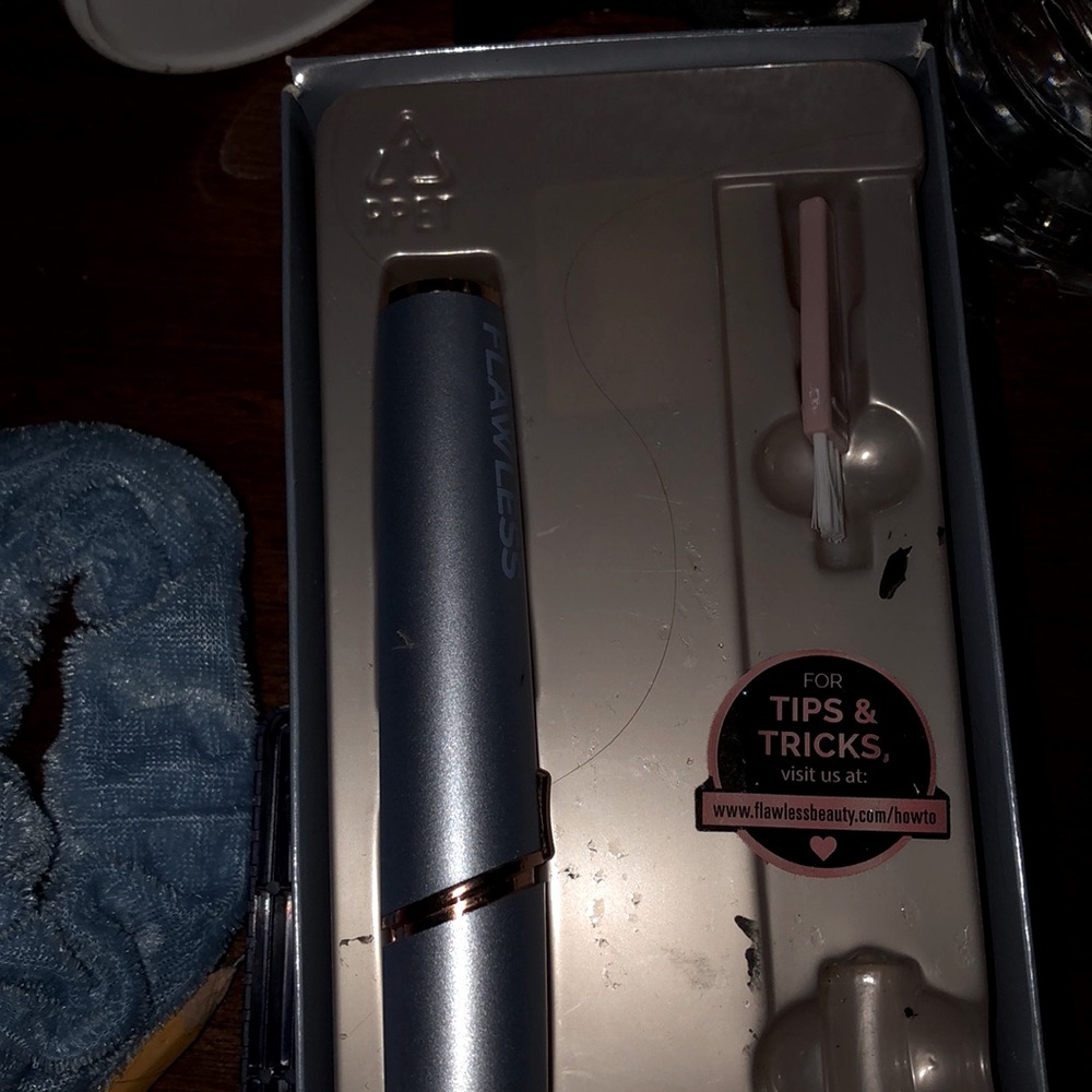 Brand new 24k gold eyebrow shaver plus a leg and face shaved 24k tipped.